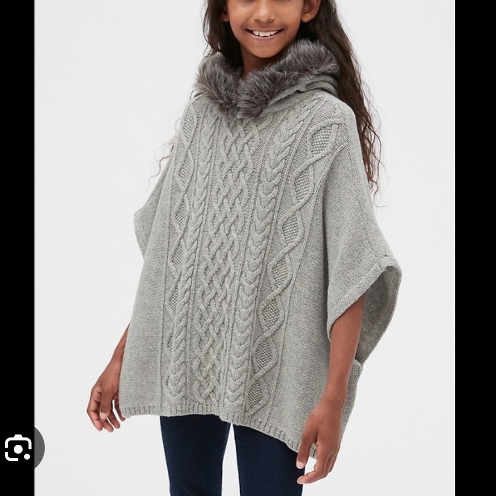 GAP Hooded Poncho with Faux Fur Trim. Gray. Size XL kids - about a S/M adult NWT